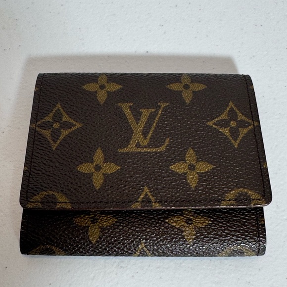 Louis Vuitton Monogram Key Holder in Brown and Gold - Picture 1 of 7
